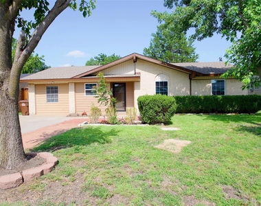 2708 N Avenue - Photo Thumbnail 2