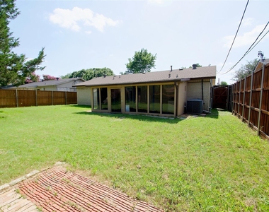 2708 N Avenue - Photo Thumbnail 25