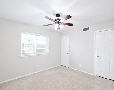 2708 N Avenue - Photo Thumbnail 14