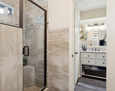 2617 Pinehurst Drive - Photo Thumbnail 11