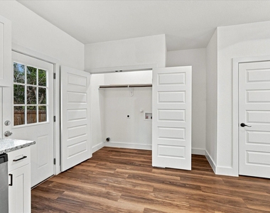3023 Brazos River Drive - Photo Thumbnail 11