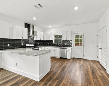 3023 Brazos River Drive - Photo Thumbnail 18