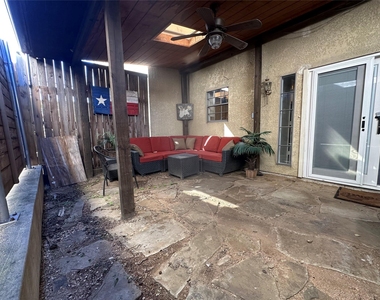 3919 Cole Avenue - Photo Thumbnail 16