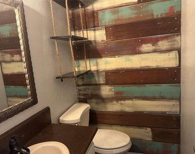 3919 Cole Avenue - Photo Thumbnail 7