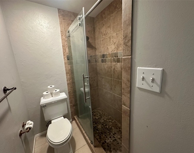 3919 Cole Avenue - Photo Thumbnail 13