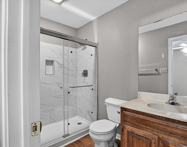 802 Custer Street - Photo Thumbnail 14