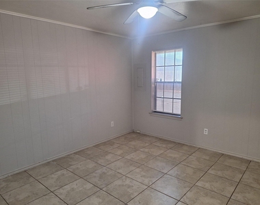 203 Thompson Street - Photo Thumbnail 7