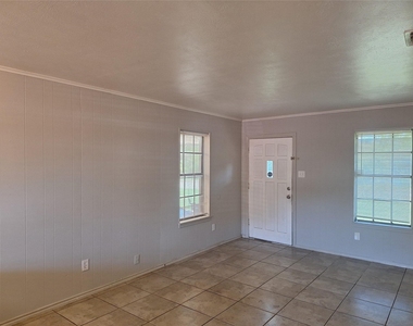 203 Thompson Street - Photo Thumbnail 2