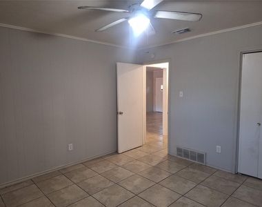 203 Thompson Street - Photo Thumbnail 8