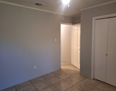 203 Thompson Street - Photo Thumbnail 10