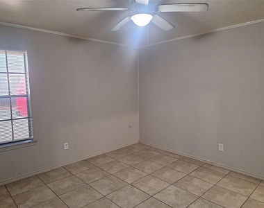 203 Thompson Street - Photo Thumbnail 9
