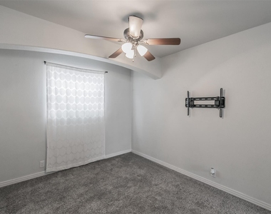 820 Sw Southridge Drive - Photo Thumbnail 15