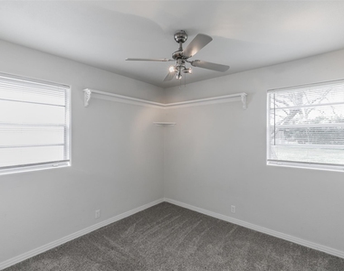 820 Sw Southridge Drive - Photo Thumbnail 25