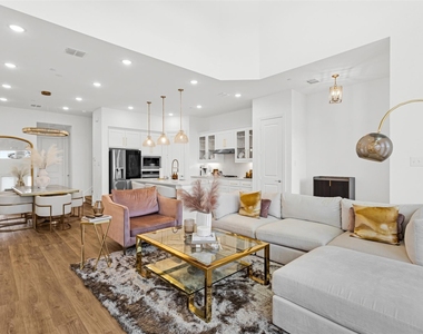 444 Somerville Drive - Photo Thumbnail 8
