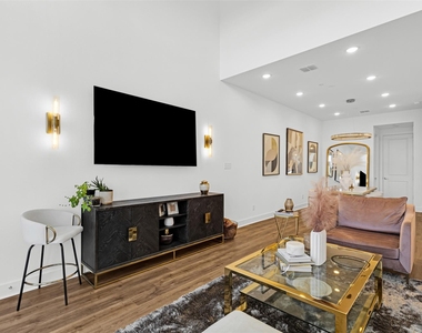 444 Somerville Drive - Photo Thumbnail 9