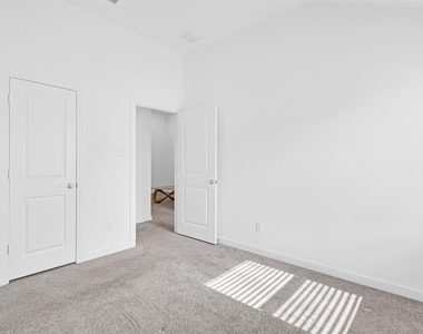 444 Somerville Drive - Photo Thumbnail 22