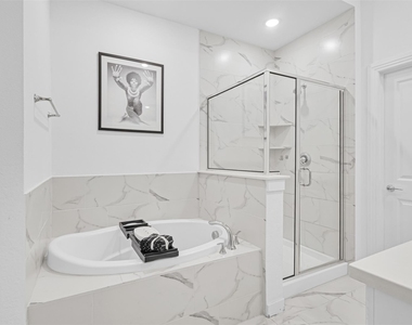 444 Somerville Drive - Photo Thumbnail 18