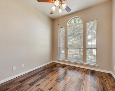 7900 Brookmount Street - Photo Thumbnail 8