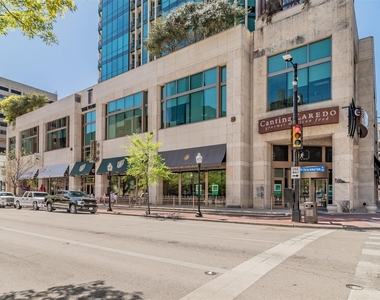 500 Throckmorton Street - Photo Thumbnail 13