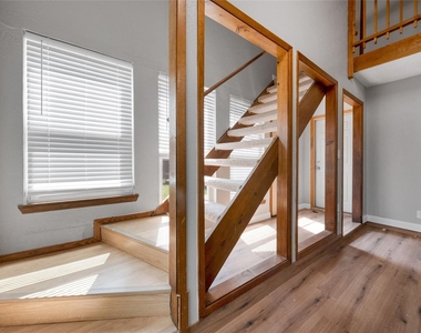 222 Gwendola Drive - Photo Thumbnail 11