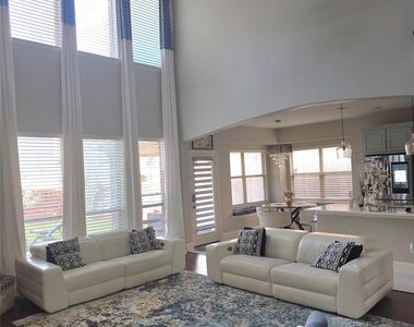 13262 Scotch Pine Drive - Photo Thumbnail 5
