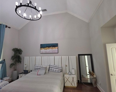 13262 Scotch Pine Drive - Photo Thumbnail 12