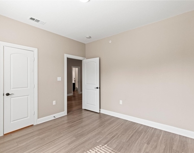 1022 Debby Court - Photo Thumbnail 22