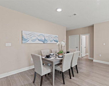 1022 Debby Court - Photo Thumbnail 9
