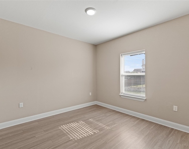 1022 Debby Court - Photo Thumbnail 18