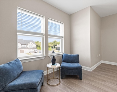 1022 Debby Court - Photo Thumbnail 15