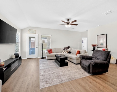 2020 Hearn Drive - Photo Thumbnail 4