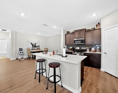 2020 Hearn Drive - Photo Thumbnail 6