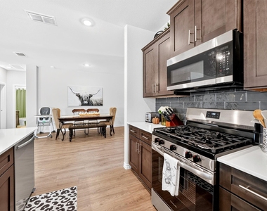 2020 Hearn Drive - Photo Thumbnail 10