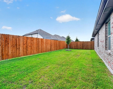 2020 Hearn Drive - Photo Thumbnail 34