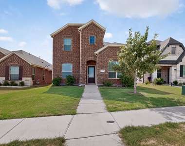 1309 Canuela Way - Photo Thumbnail 1