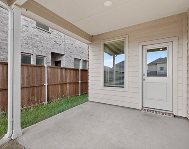 1309 Canuela Way - Photo Thumbnail 33