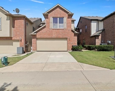 8712 Iron Horse Drive - Photo Thumbnail 20