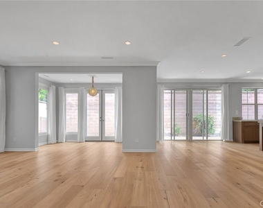 218 Wyndover - Photo Thumbnail 4