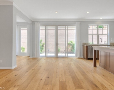 218 Wyndover - Photo Thumbnail 5