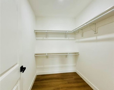 17262 Ivy Ave - Photo Thumbnail 8