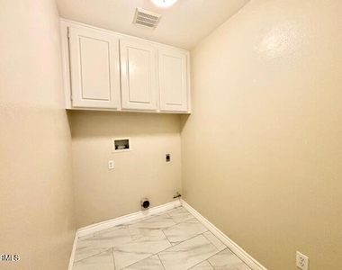 417 Morado Place - Photo Thumbnail 13