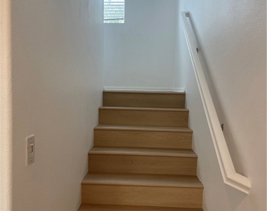 11605 Cambria Court - Photo Thumbnail 2