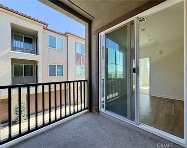12925 Paradiso Drive - Photo Thumbnail 10