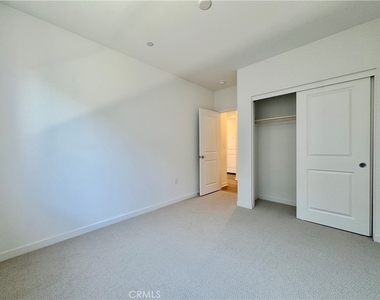 12925 Paradiso Drive - Photo Thumbnail 19