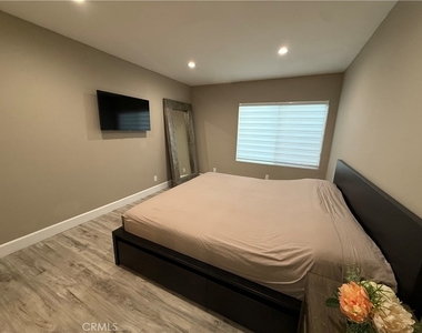 15949 Malden Street - Photo Thumbnail 3