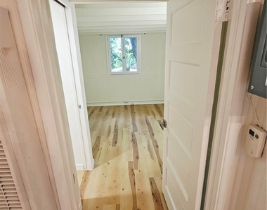 520 Audubon Way - Photo Thumbnail 8