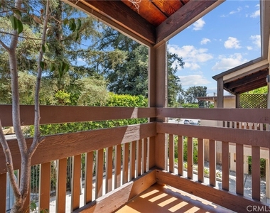 13006 Moorpark - Photo Thumbnail 32