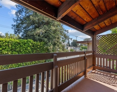 13006 Moorpark - Photo Thumbnail 22