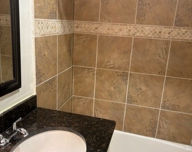 5403 Newcastle # 12 - Photo Thumbnail 8
