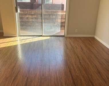 5403 Newcastle # 12 - Photo Thumbnail 13